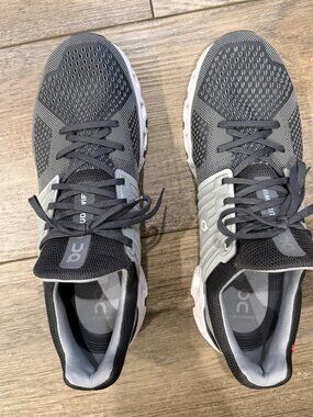 On Cloud Men's Running Shoes Grey, Size 12